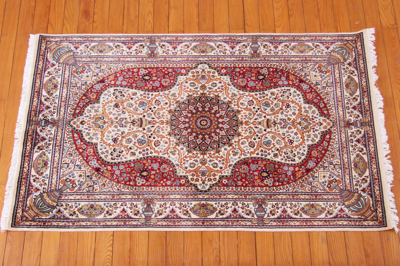 Bunyaad Handknotted Rugs \ Rug Details