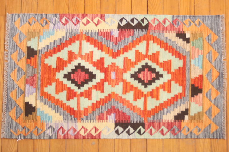 bunyaad-hand-knotted-rugs-rug-details